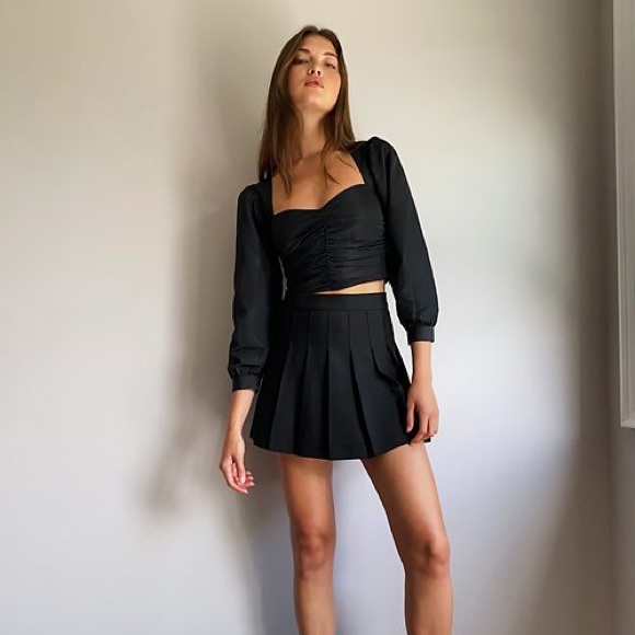 Aritzia Sunday Best Creme Petal Blouse With Puff Sleeves - Picture 5 of 6